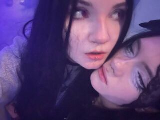 LuluAndAlis's Private show Profile Image